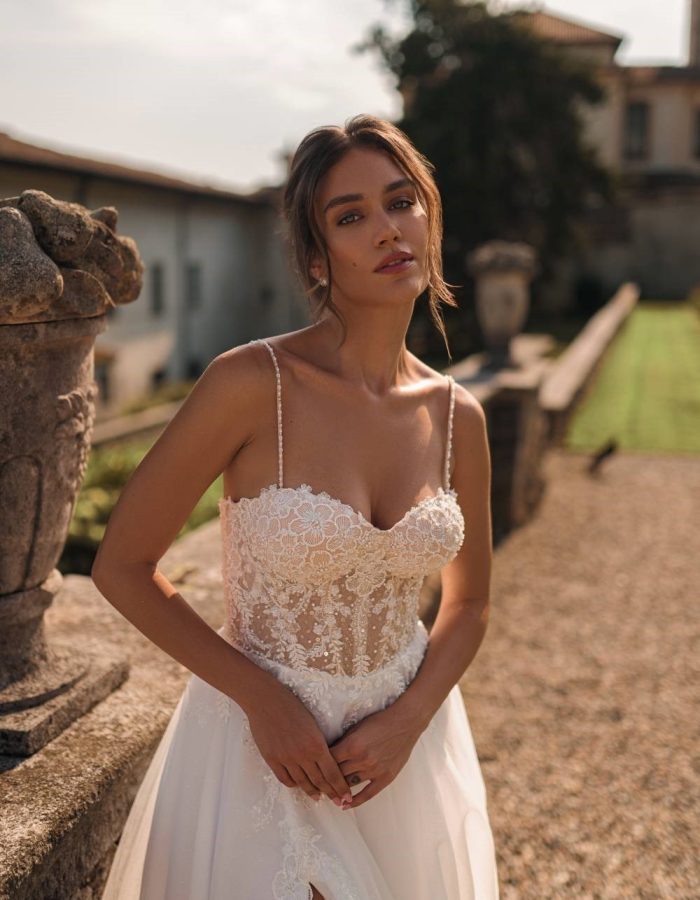 Robe de mariée - Fluide - Incontournable -KT- 34- 243