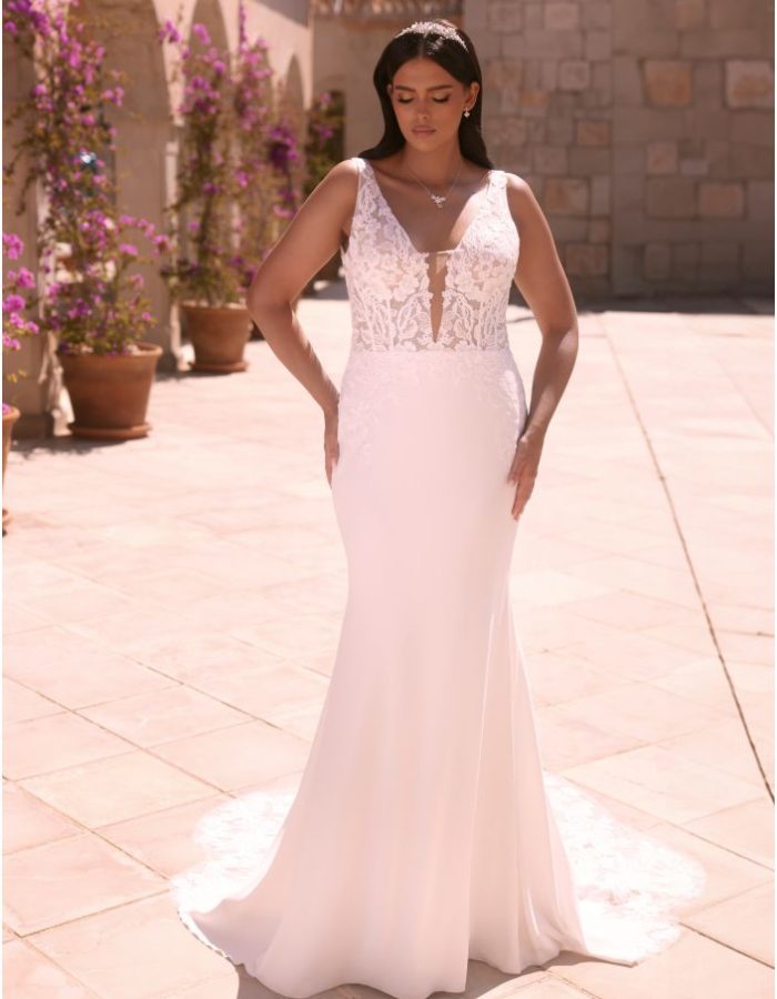 Robe de mariée fourreau- Incontournable BE-NIR-048 - - Isis 11 GT