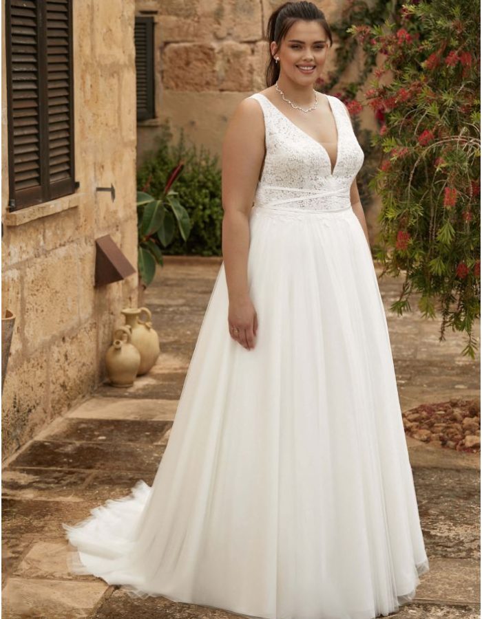 Robe de mariée grande taille - Incontournable BE- KEI- 720A